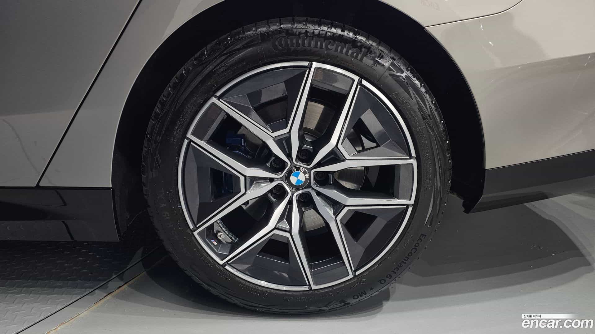 5-Series BMW 2025.11-OUTER-031