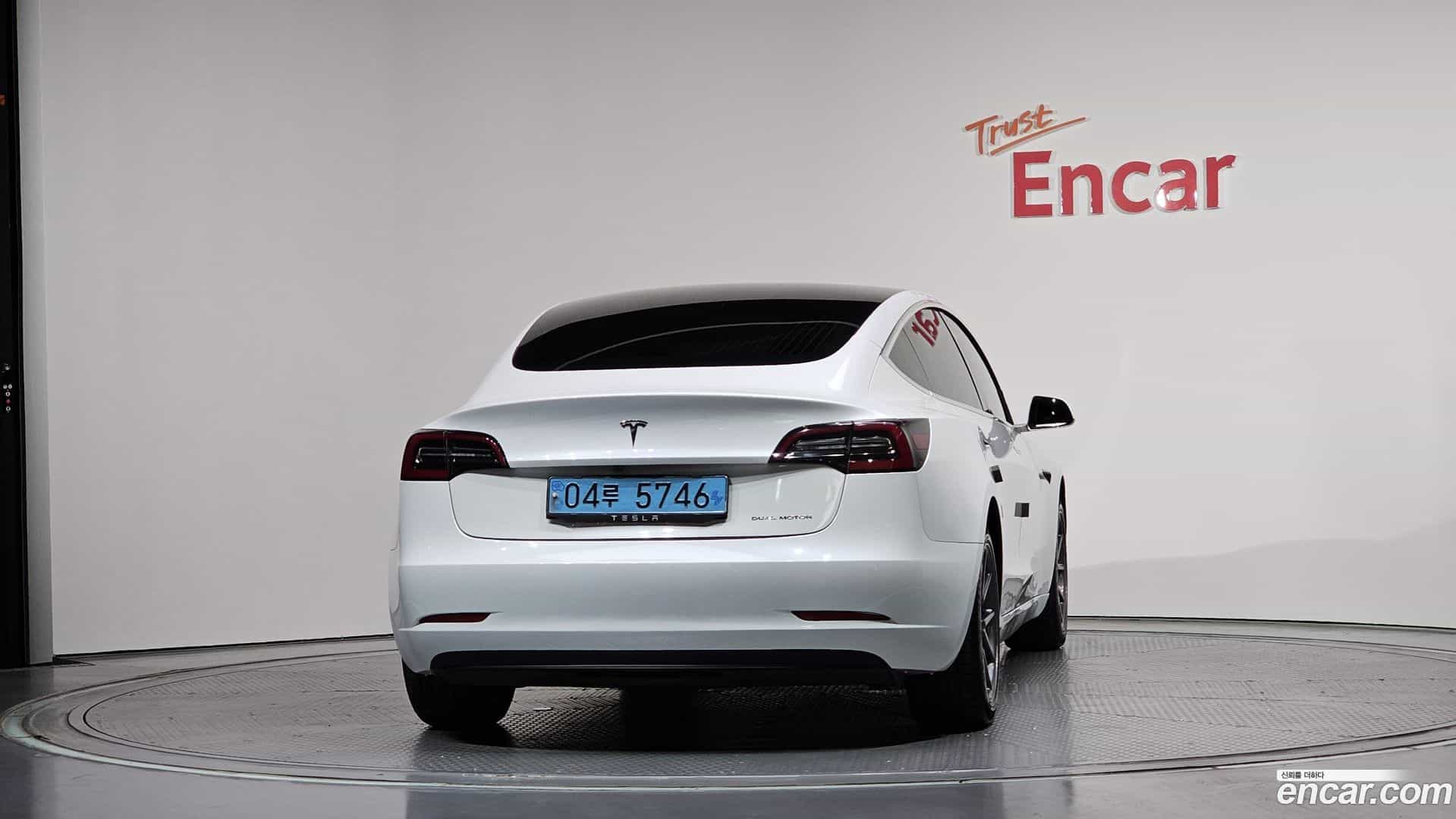 Model 3 Tesla 2020.7-OUTER-004