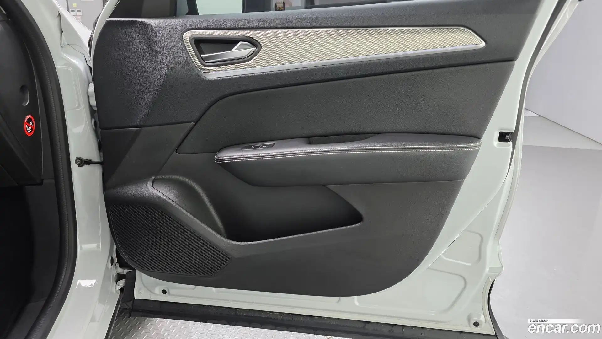 XM3 Renault Korea 2023.0-INNER-035