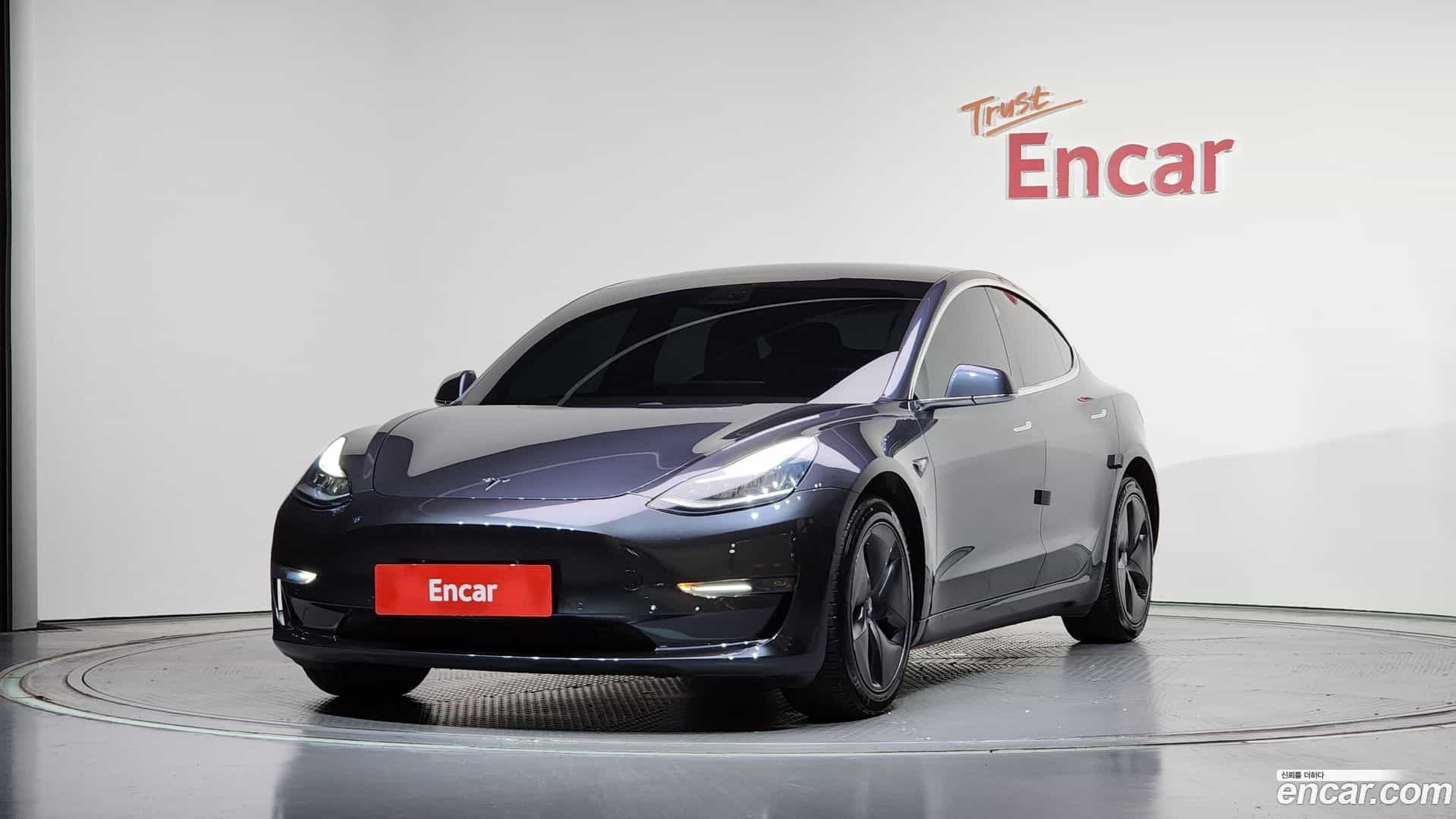 Model 3 Tesla 2020.2-OUTER-001