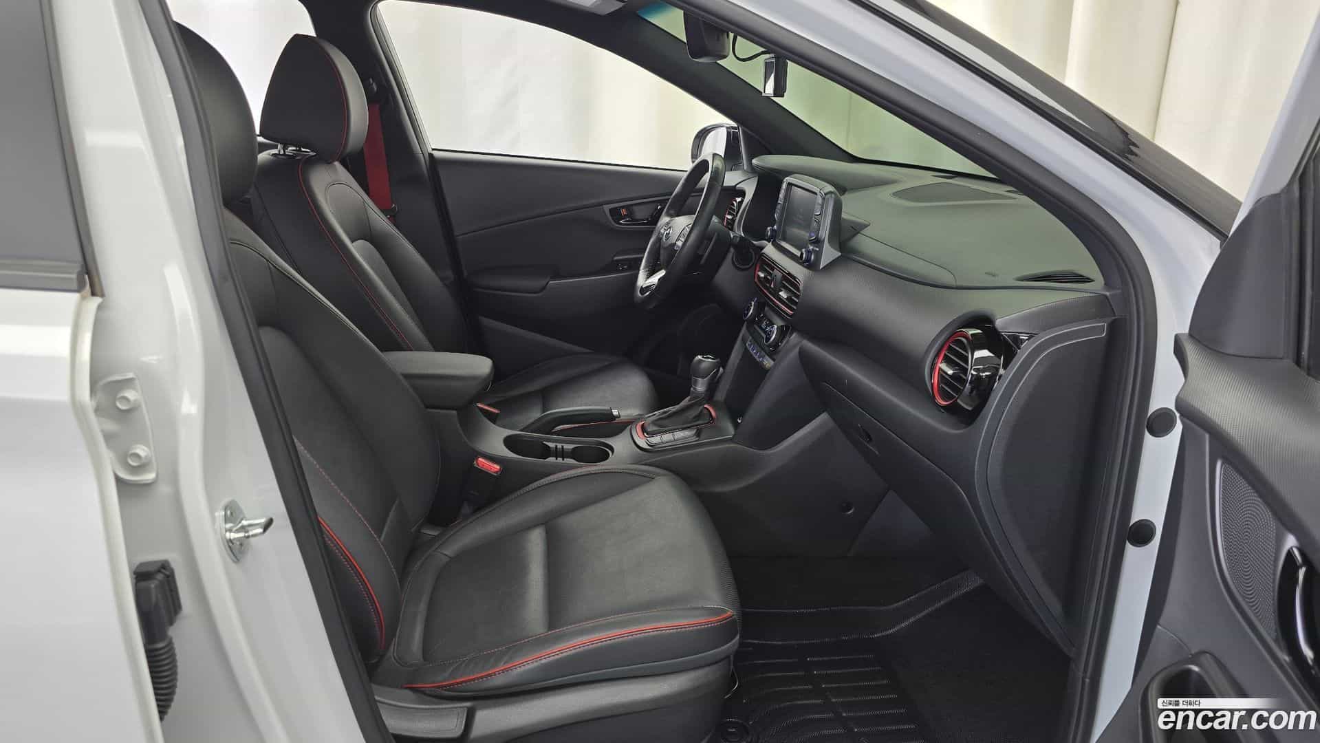 Kona Hyundai 2019.4-INNER-036