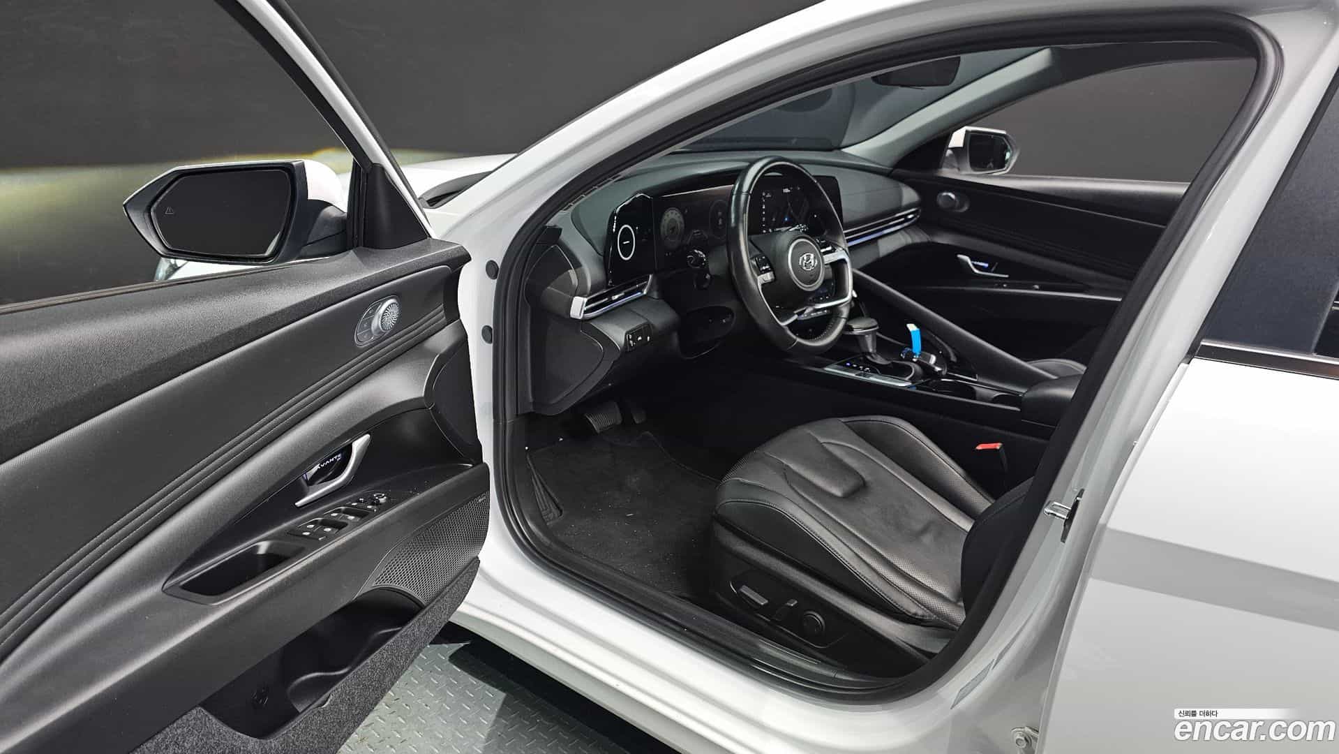 AVANTE Hyundai 2020.4-INNER-010