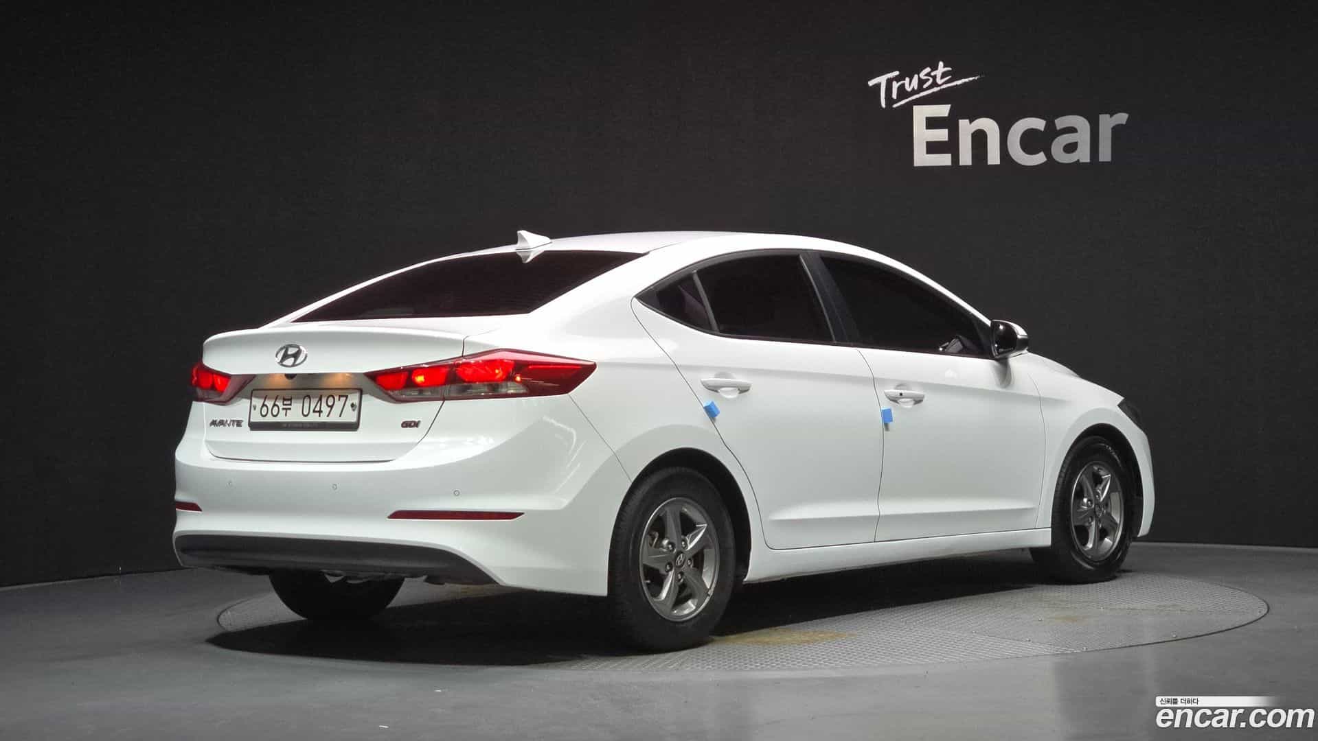 AVANTE Hyundai 2015.10-OUTER-002