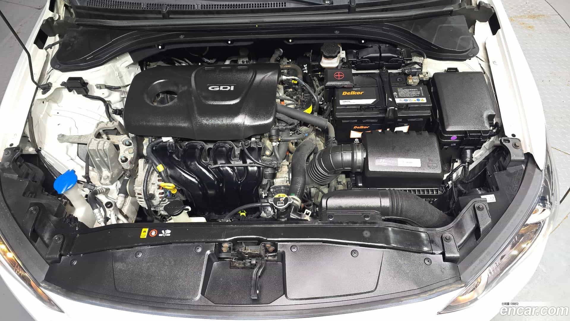 AVANTE Hyundai 2015.10-OUTER-006