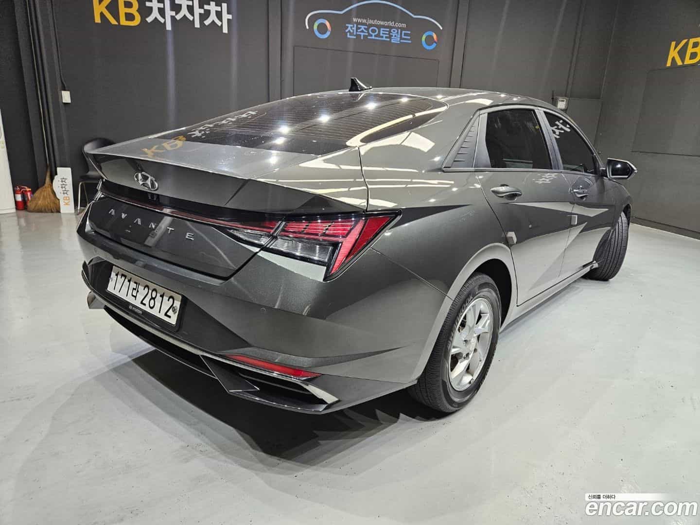 AVANTE Hyundai 2020.11-INNER-007