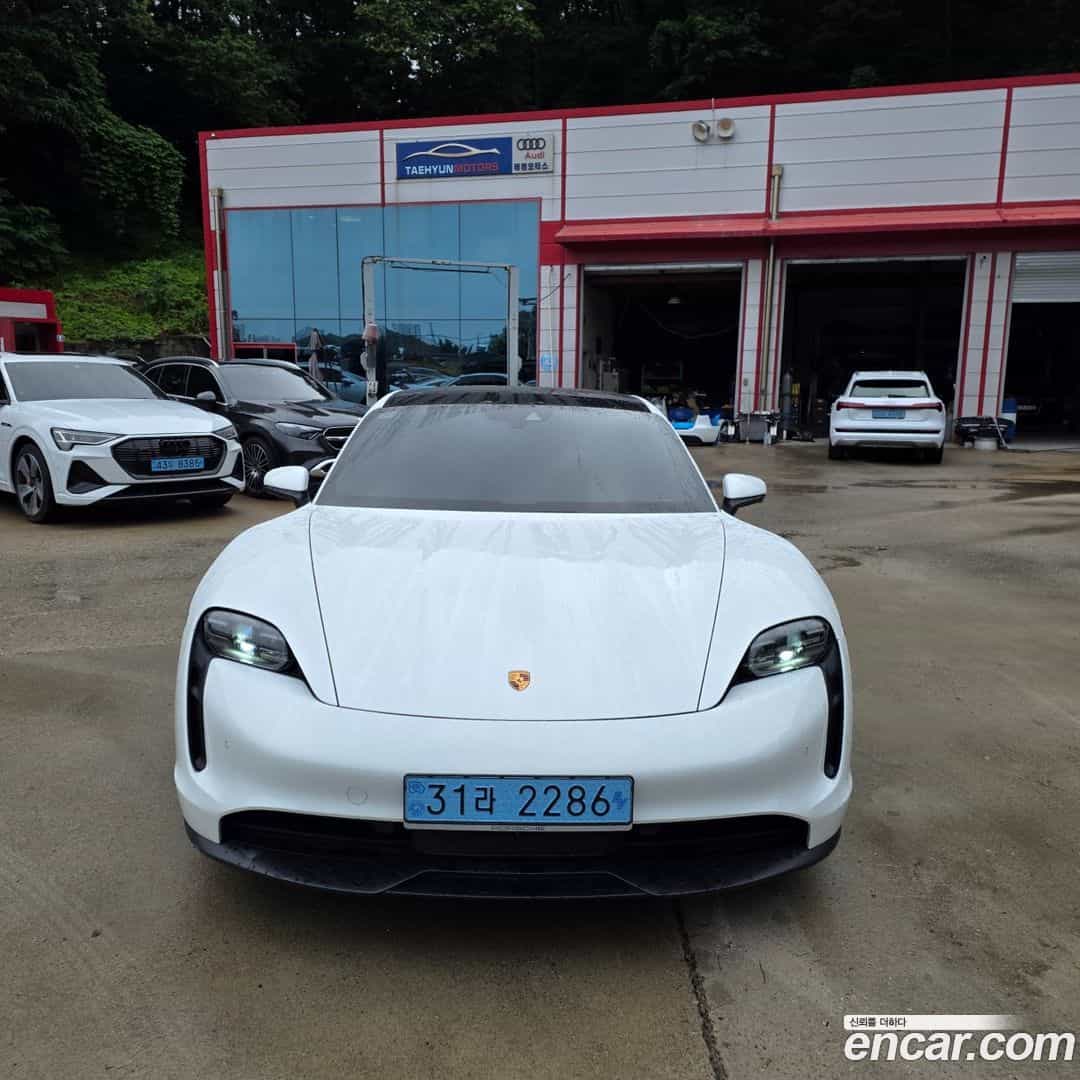 Taycan Porsche 2022.5-OUTER-002