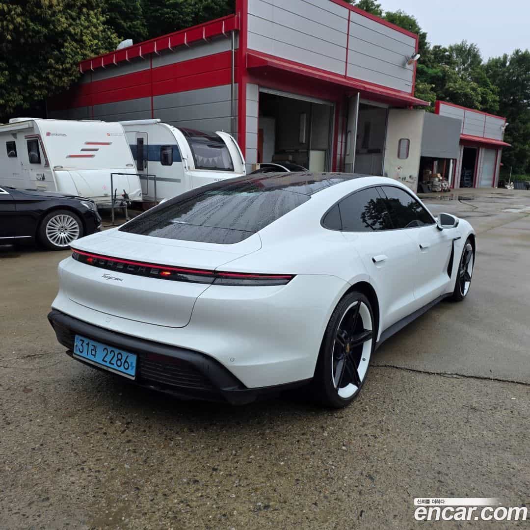Taycan Porsche 2022.5-OUTER-006