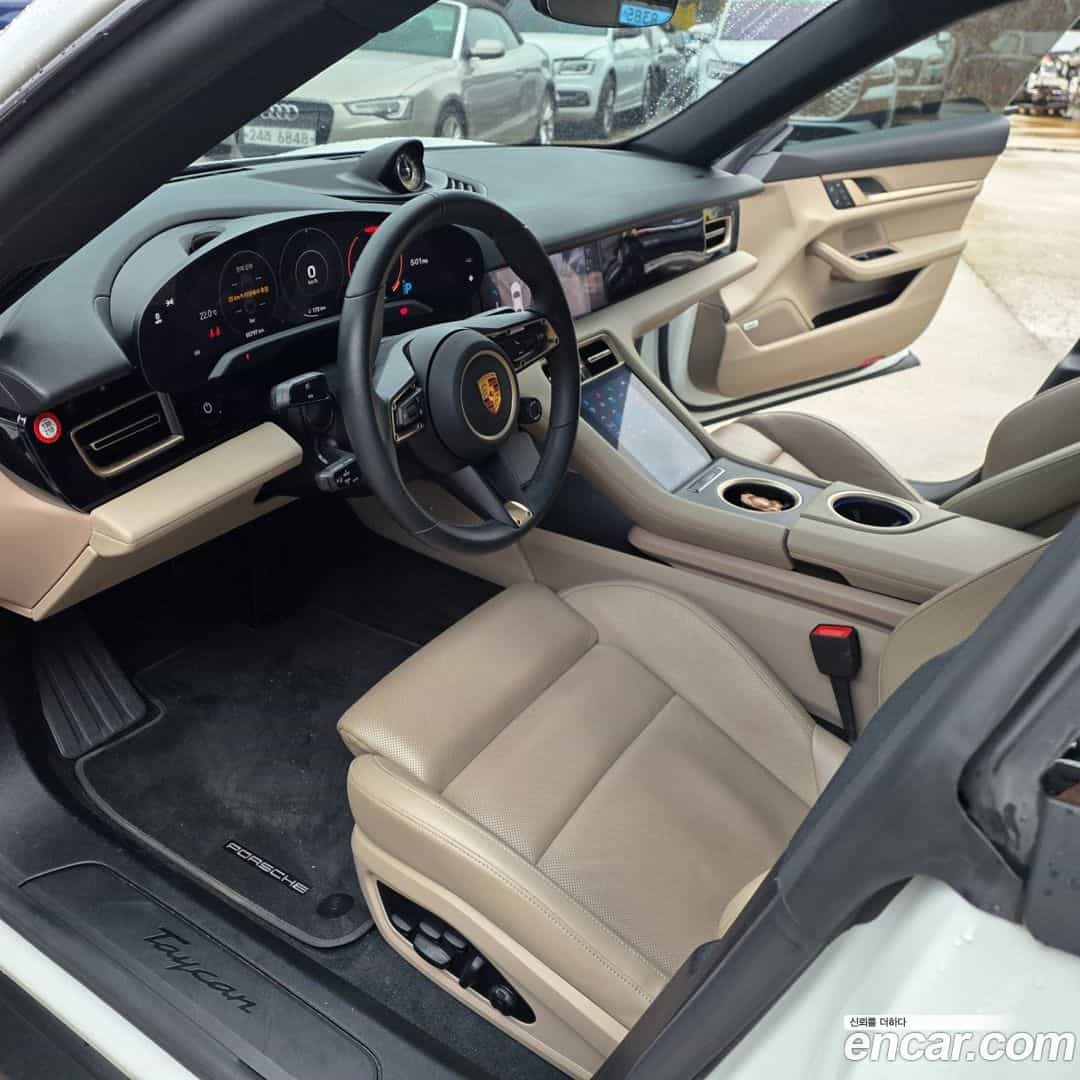 Taycan Porsche 2022.5-INNER-009