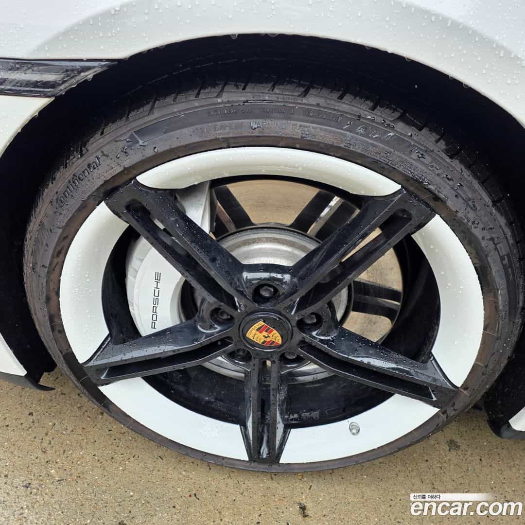 Taycan Porsche 2022.5-OPTION-023