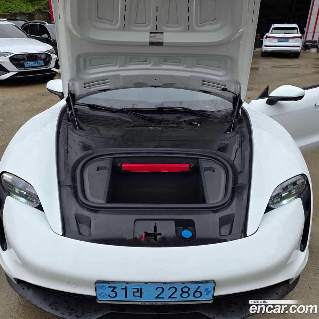 Taycan Porsche 2022.5-OPTION-024