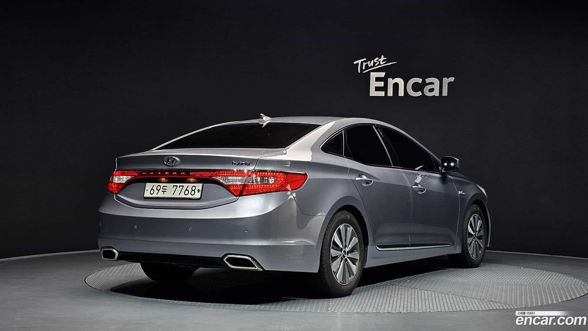 Grandeur Hyundai 2015.10-OUTER-002