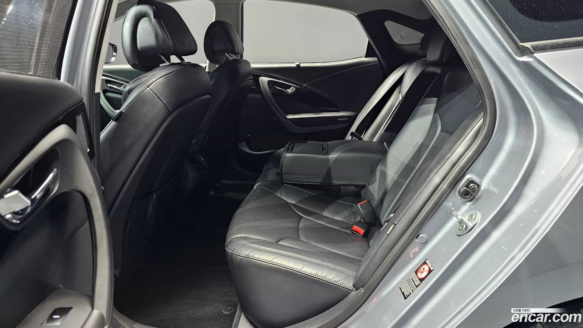 Grandeur Hyundai 2015.10-OPTION-016
