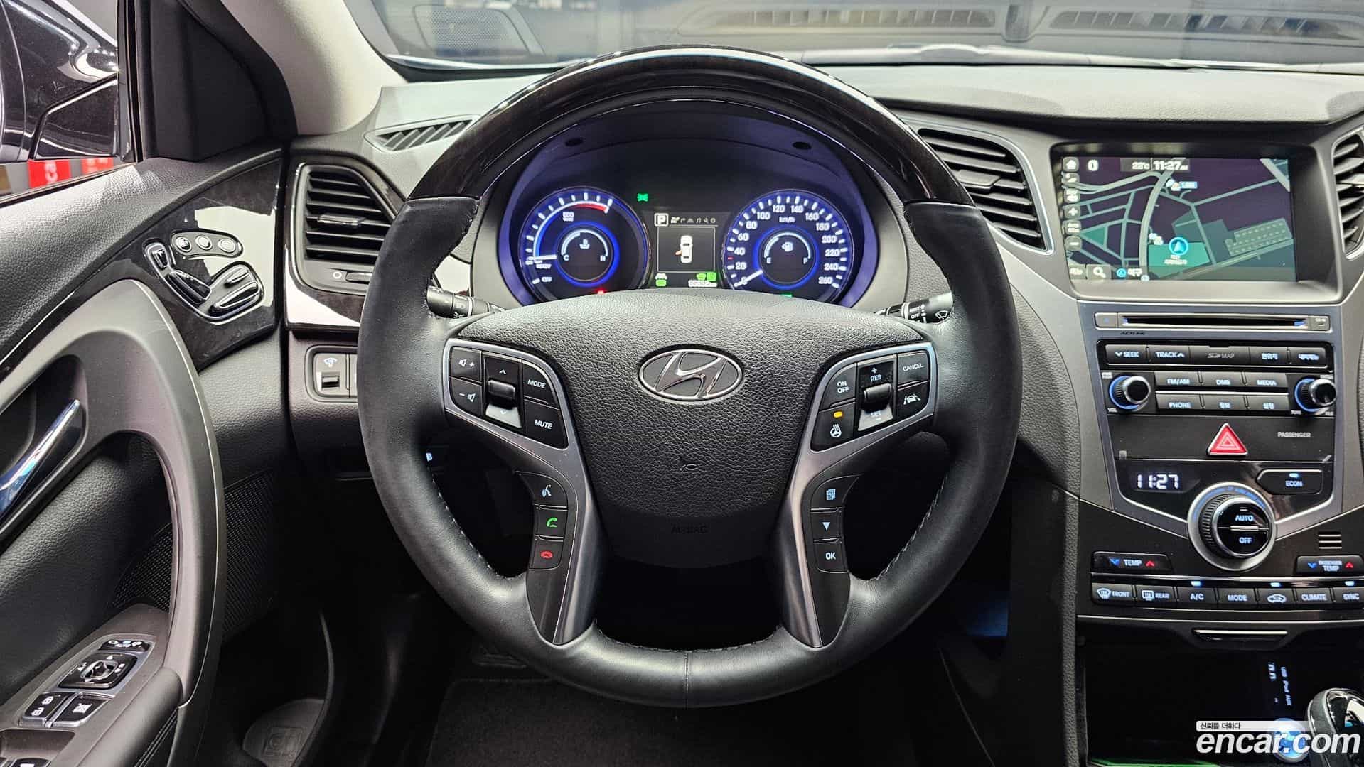 Grandeur Hyundai 2015.10-OPTION-017