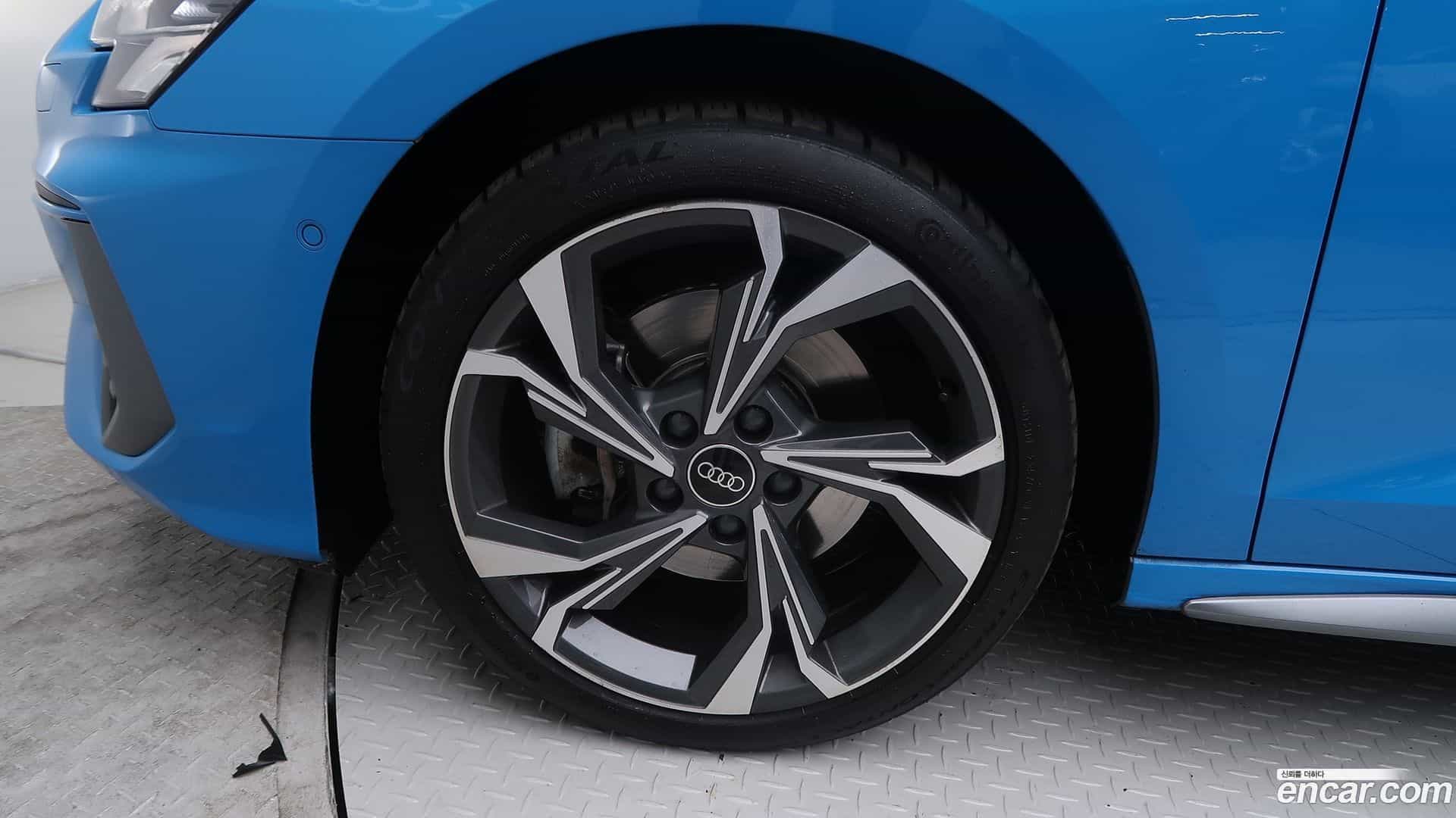 A3 Audi 2023.11-OUTER-005