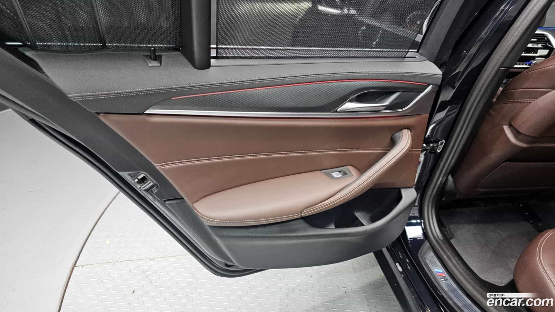 5-Series BMW 2023.6-INNER-035