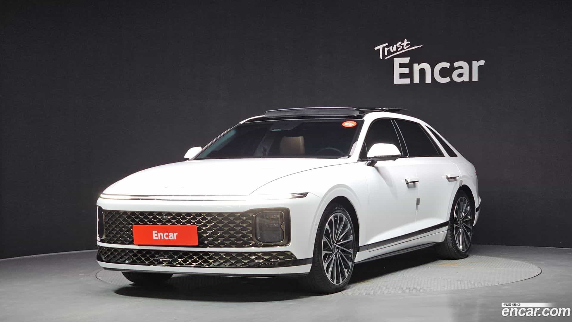 Grandeur Hyundai 2023.8-OUTER-001