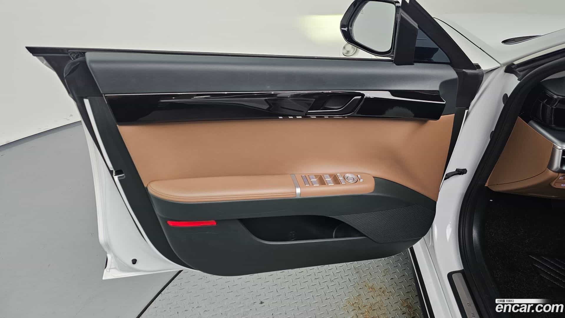 Grandeur Hyundai 2024.2-INNER-034