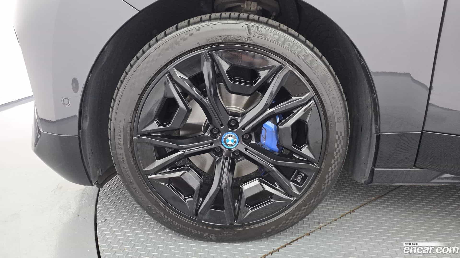 iX BMW 2022.11-OUTER-005