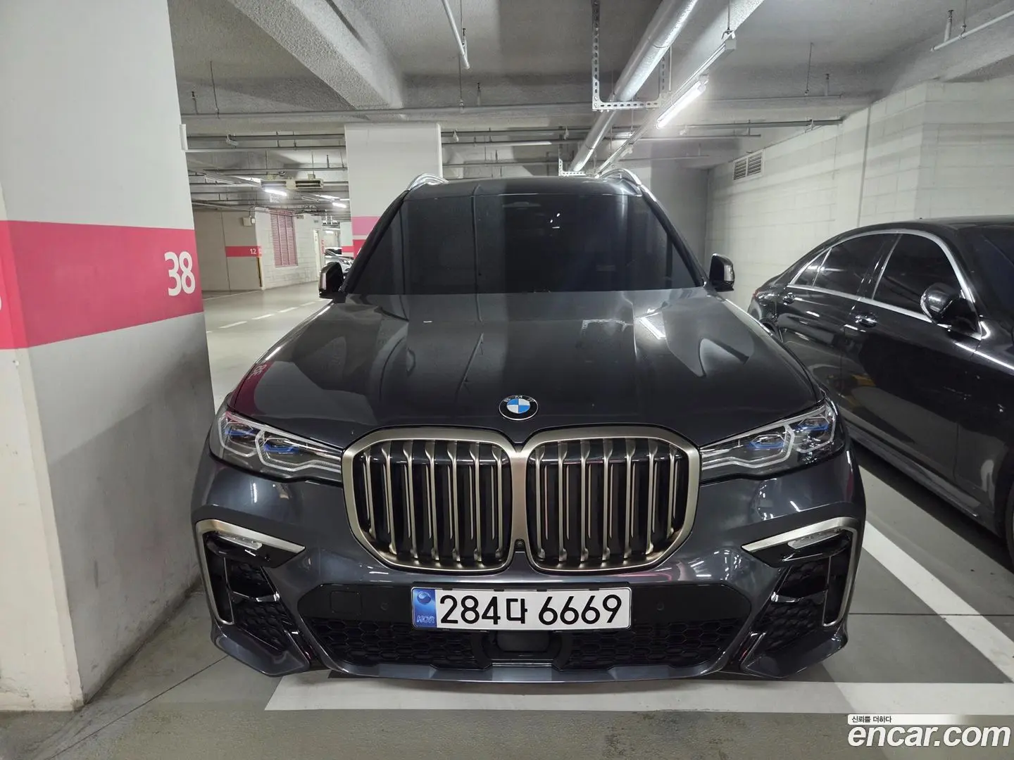 Main__Slider__Photo:X7 BMW 2021.4-0