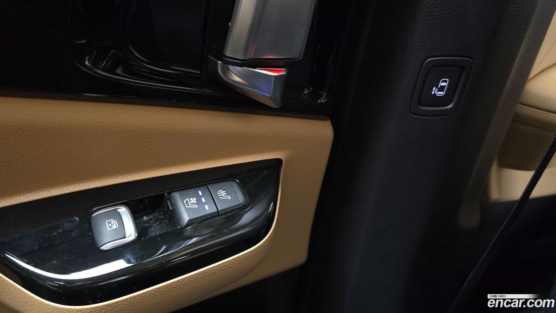 Canival Kia 2023.6-OPTION-041