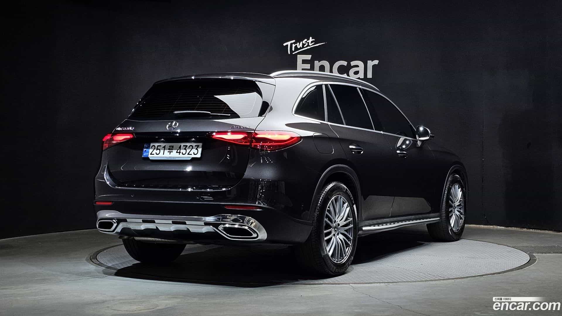 GLC-Class Mercedes-Benz 2024.7-OUTER-002