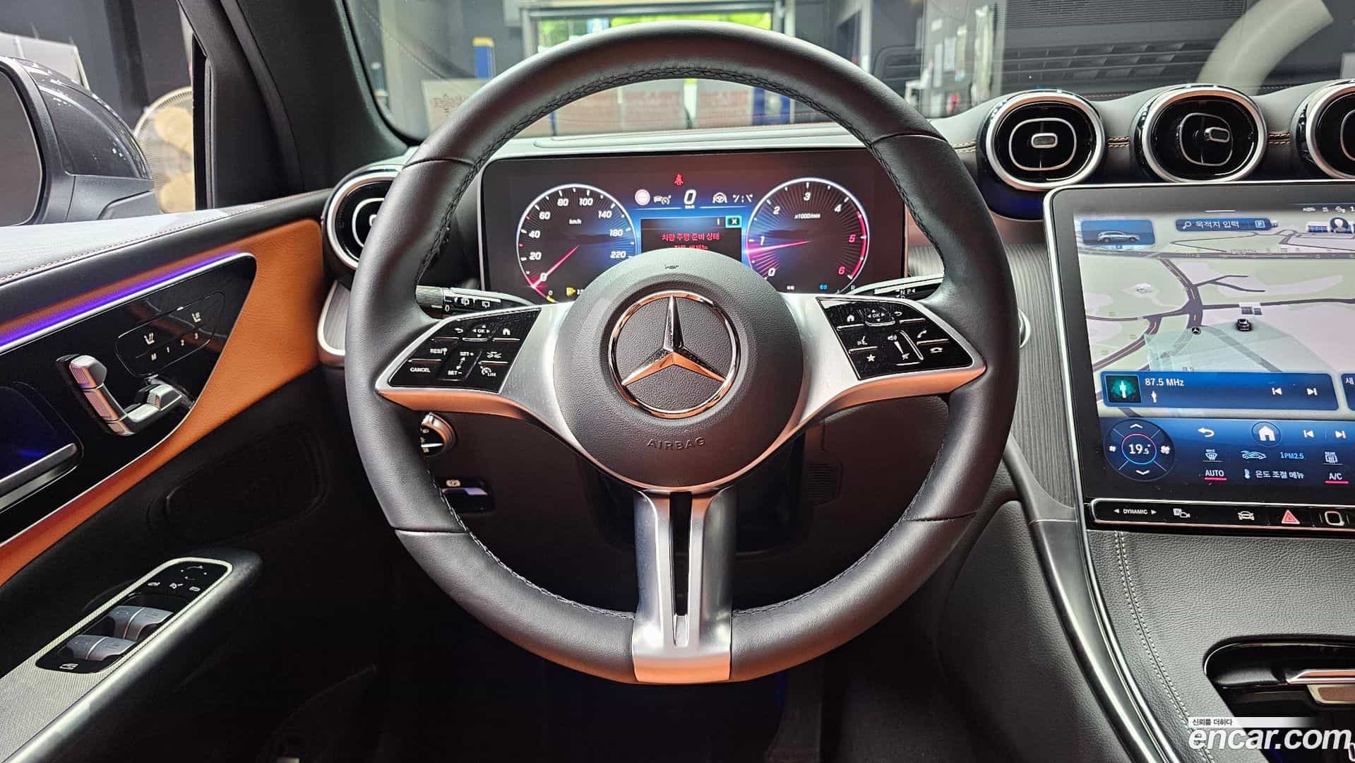 GLC-Class Mercedes-Benz 2024.7-OPTION-017