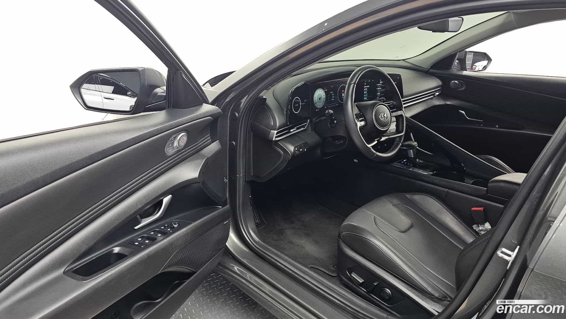 AVANTE Hyundai 2023.1-INNER-010