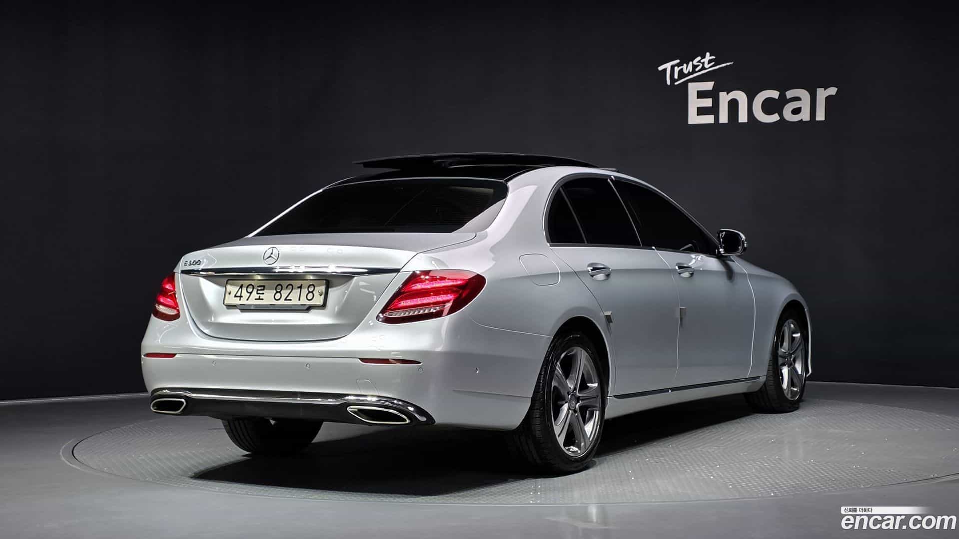 E-Class Mercedes-Benz 2017.1-OUTER-002