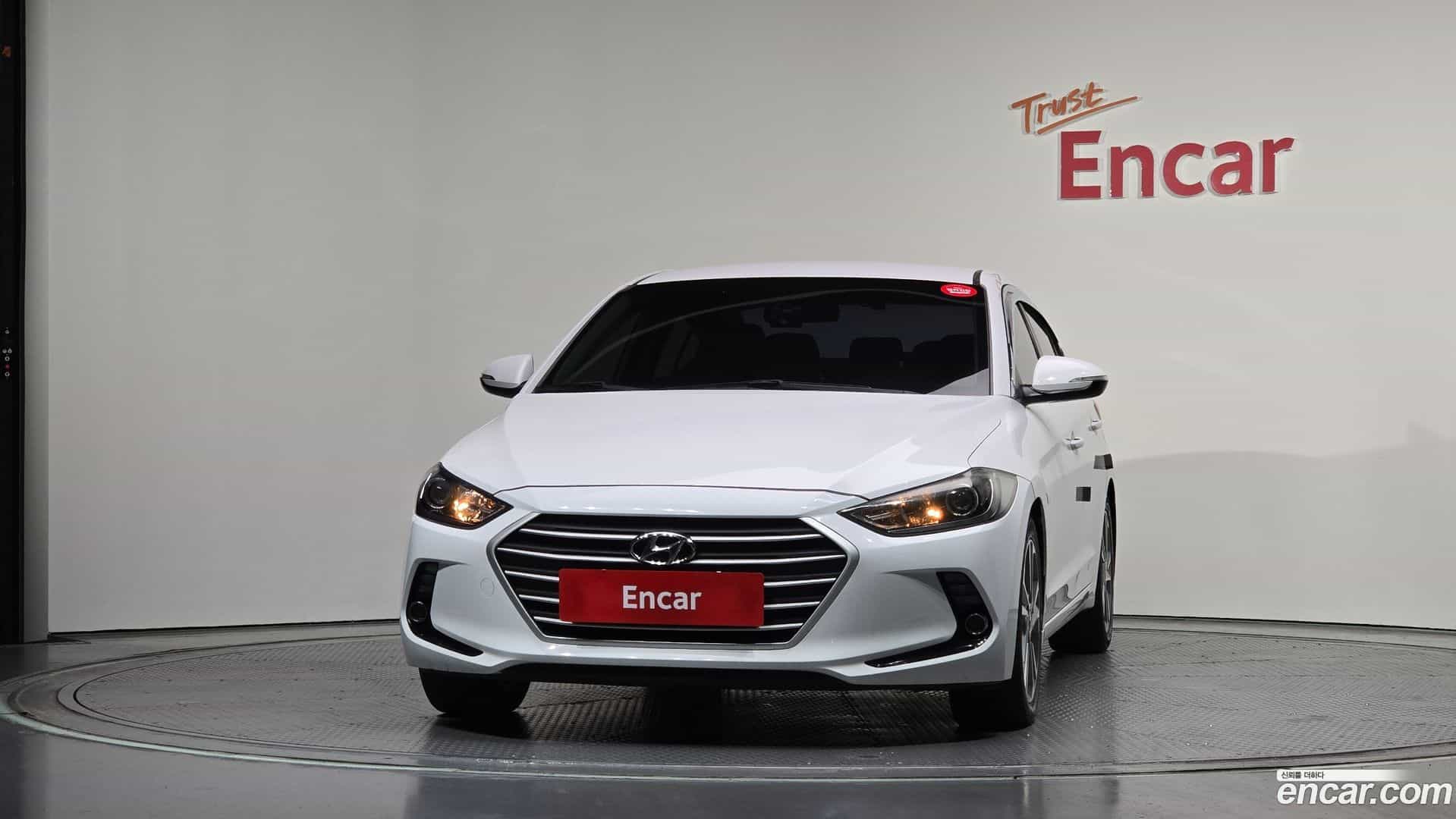 AVANTE Hyundai 2017.6-OUTER-003