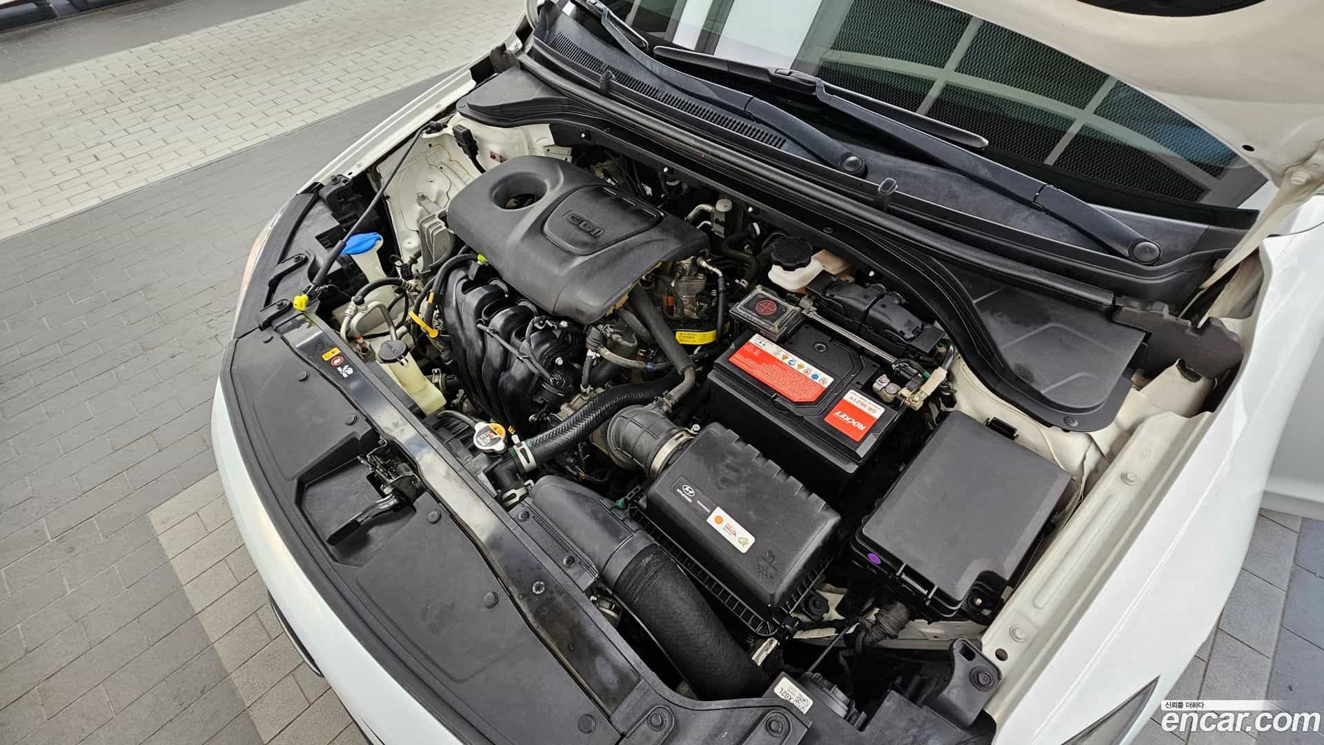 AVANTE Hyundai 2017.6-OUTER-006