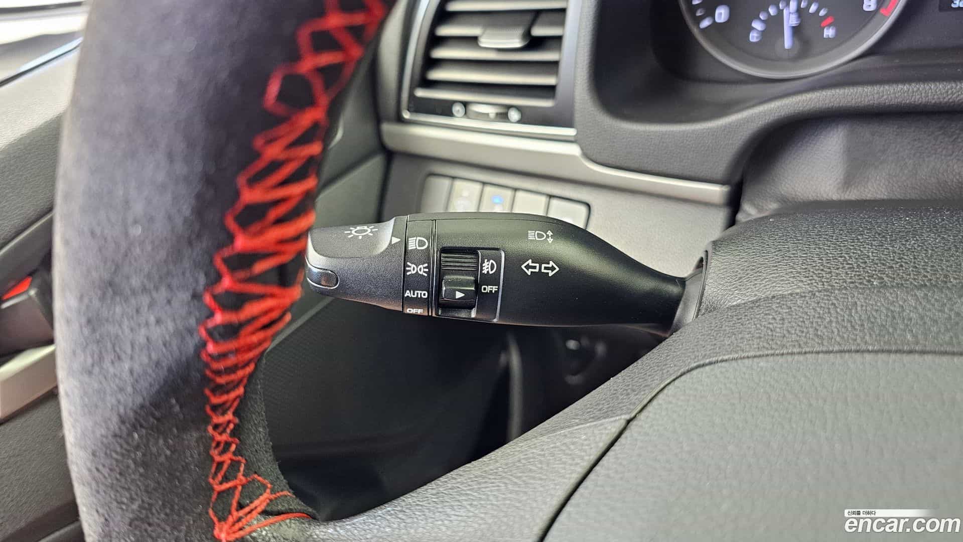 AVANTE Hyundai 2017.6-OPTION-022