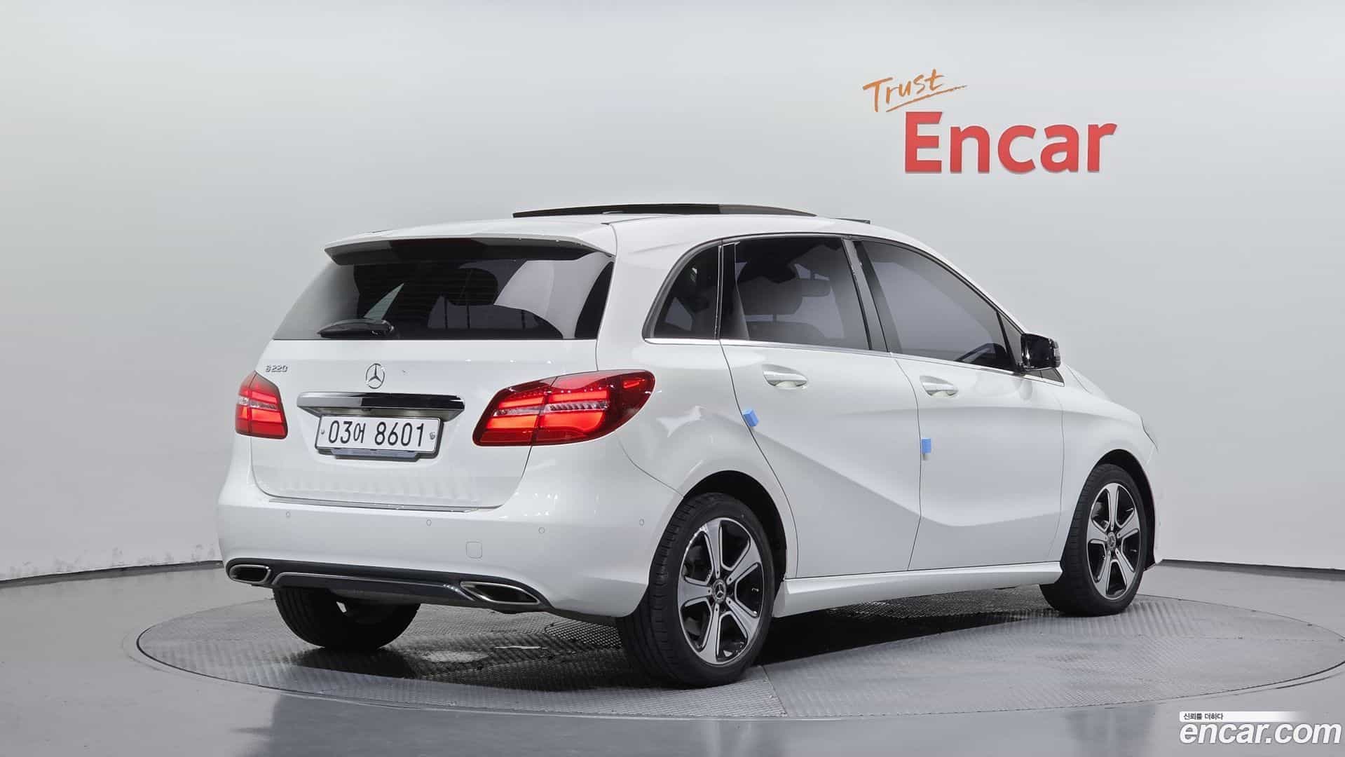 B-Class Mercedes-Benz 2018.2-OUTER-002
