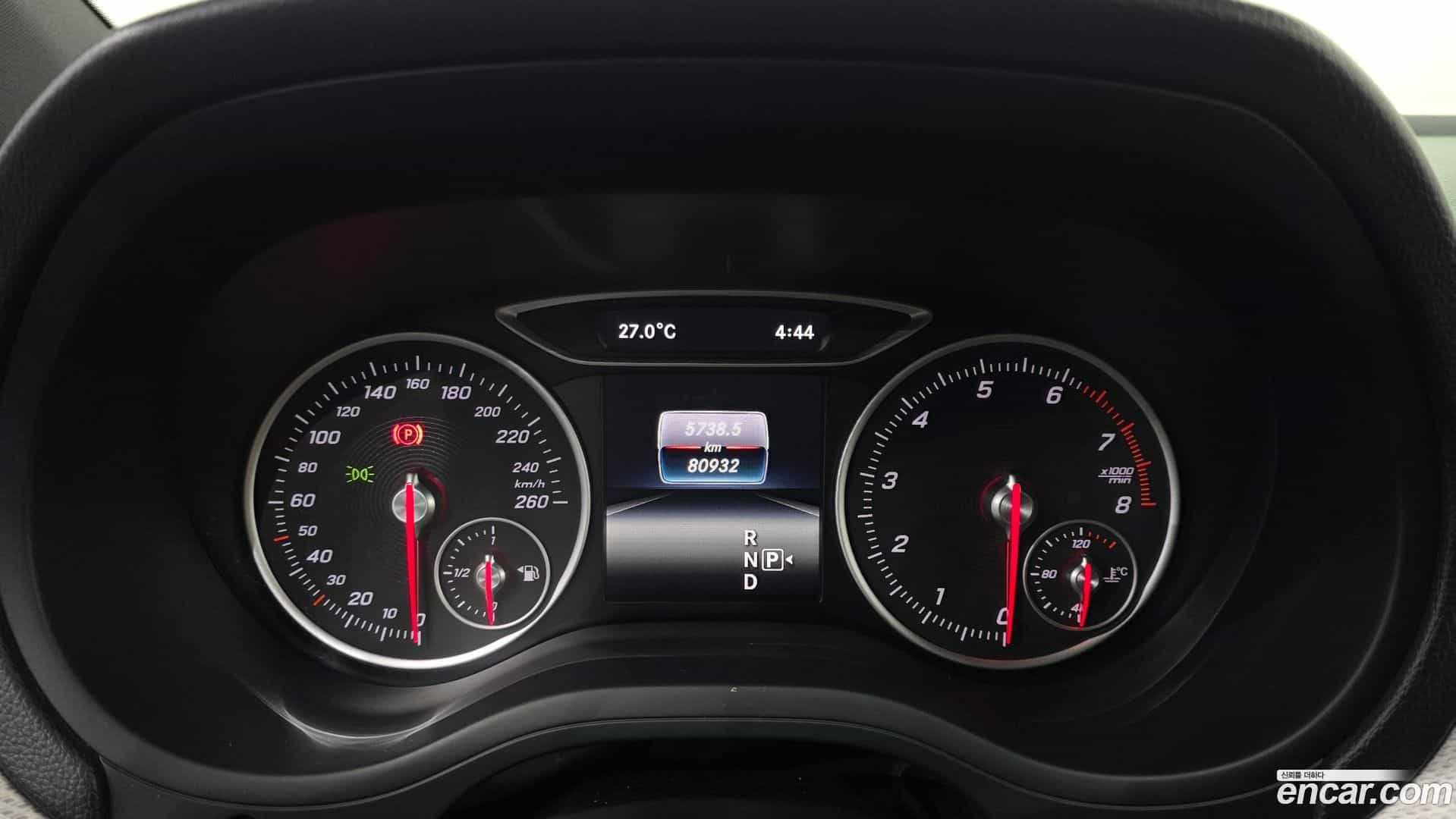 B-Class Mercedes-Benz 2018.2-INNER-008