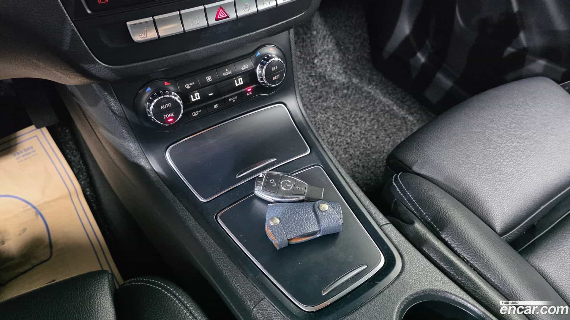 B-Class Mercedes-Benz 2018.2-INNER-009