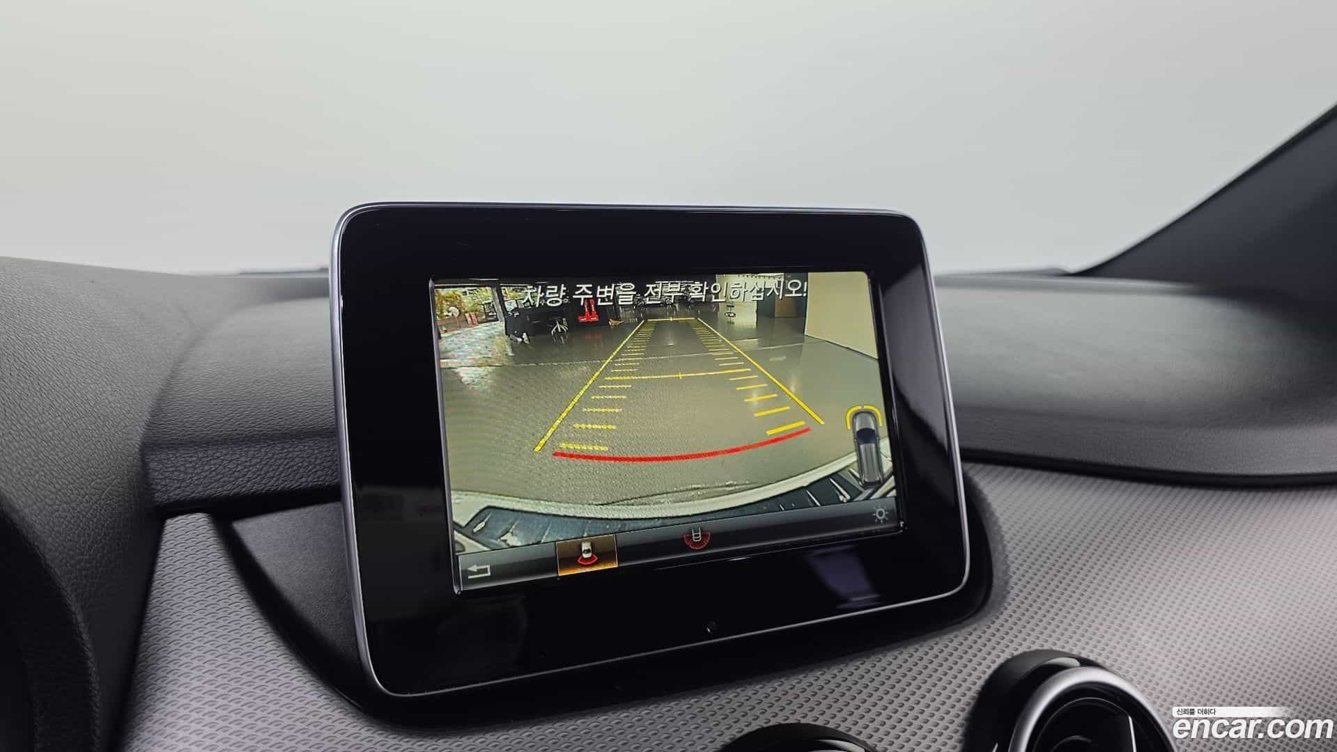 B-Class Mercedes-Benz 2018.2-OPTION-019