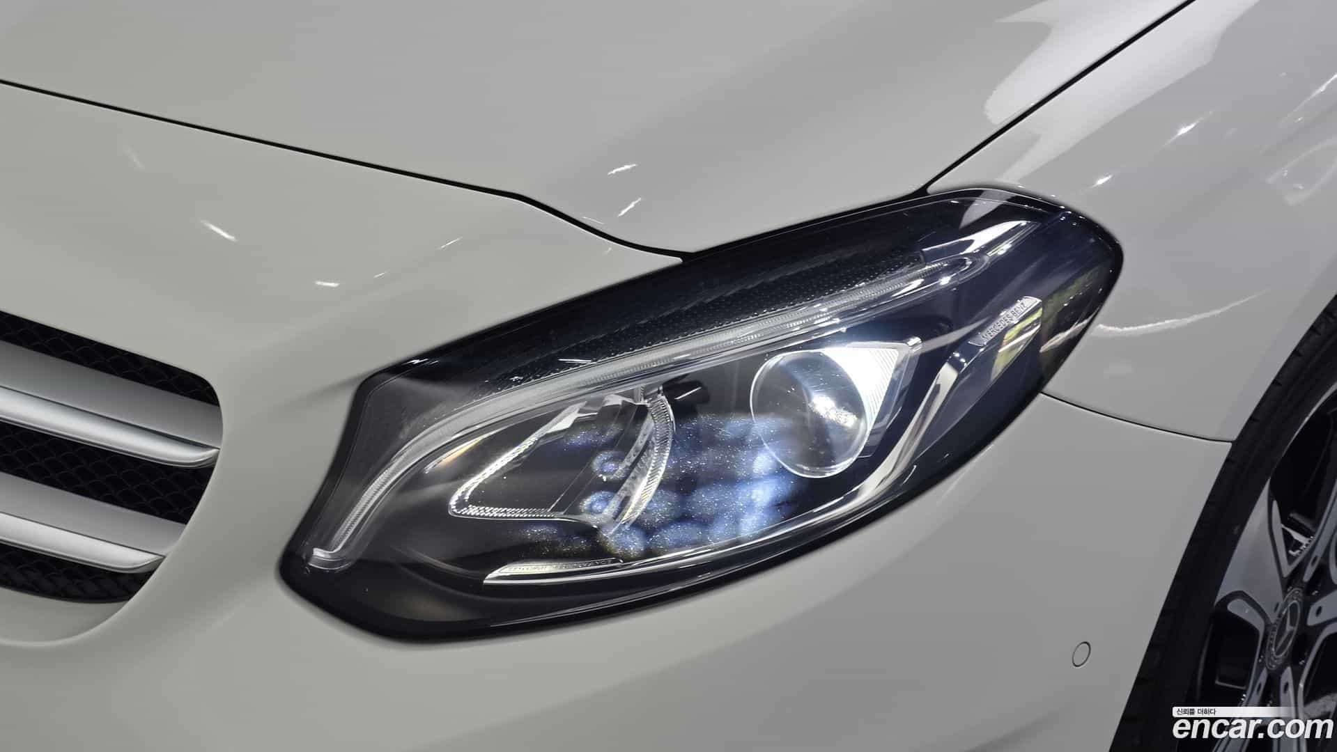 B-Class Mercedes-Benz 2018.2-OUTER-032