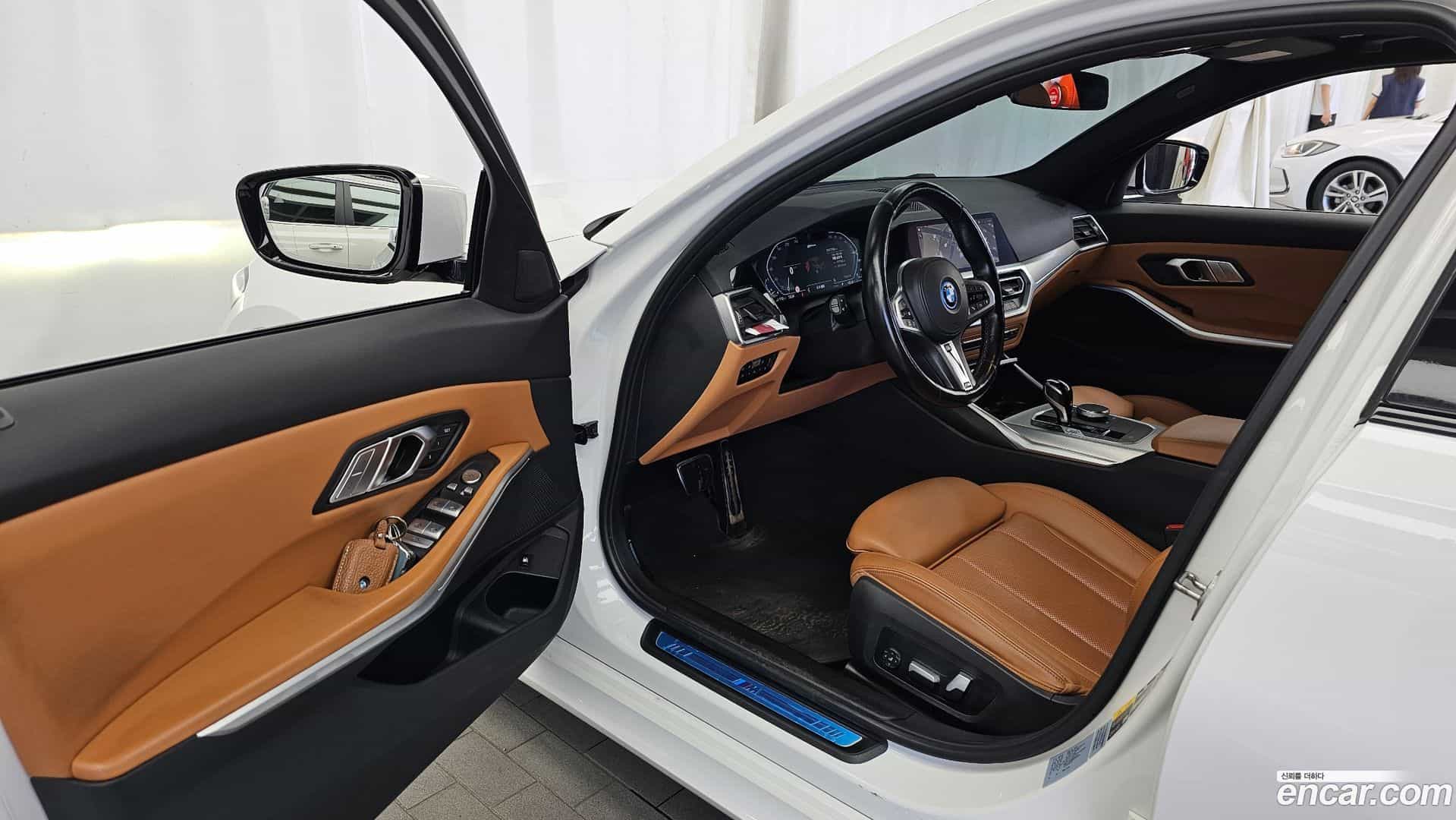 3-Series BMW 2022.5-INNER-010