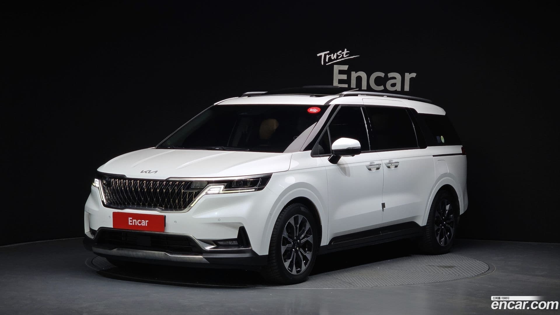 Main__Slider__Photo:Canival Kia 2022.5-0