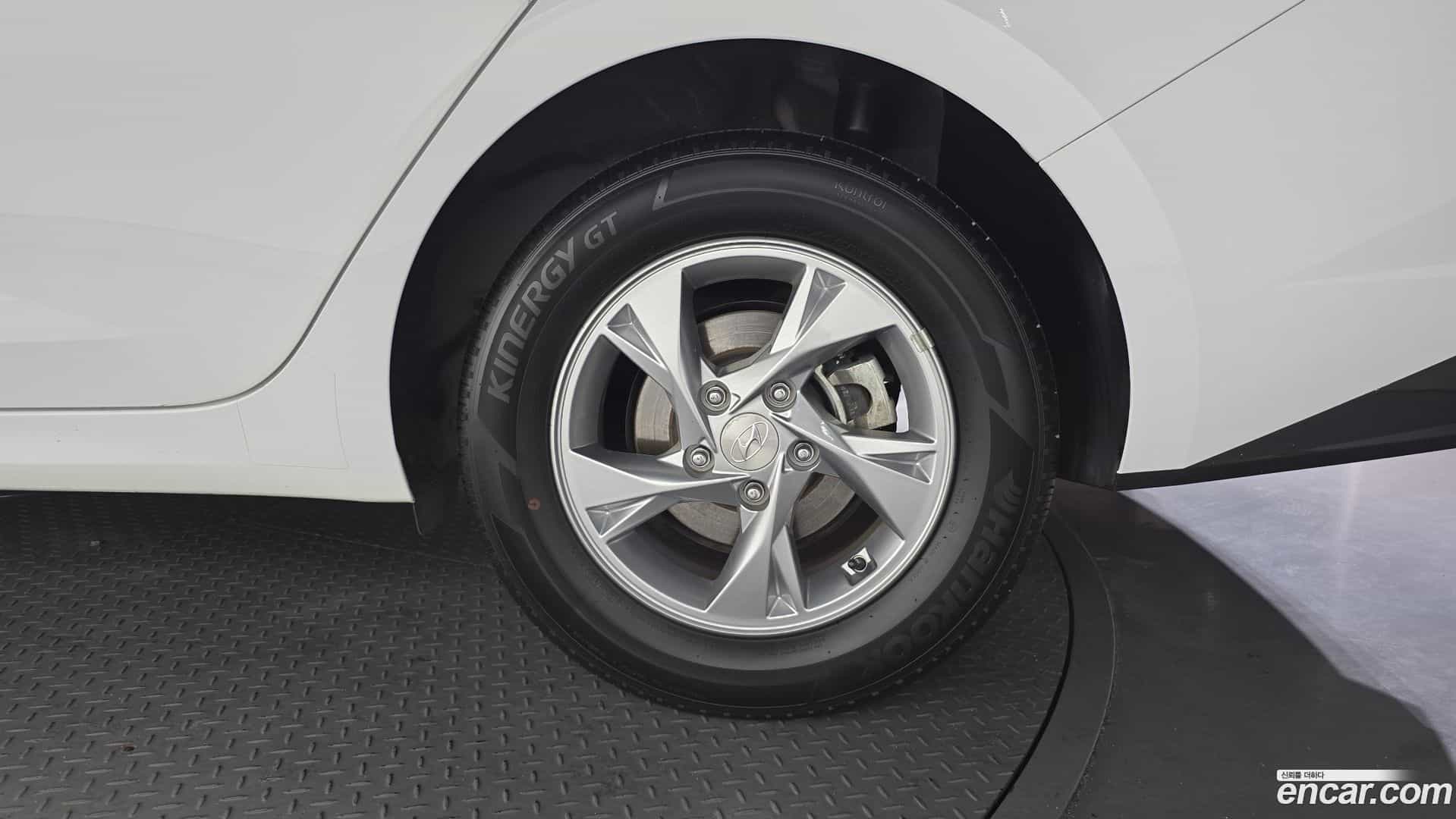 AVANTE Hyundai 2020.5-OUTER-031