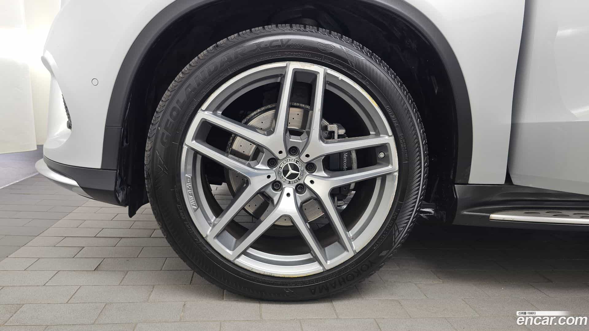 GLE-Class Mercedes-Benz 2017.8-OUTER-005