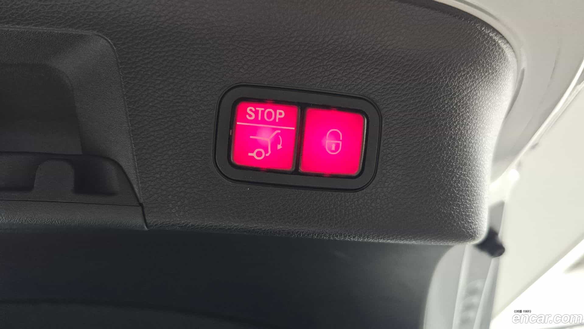 GLE-Class Mercedes-Benz 2017.8-OPTION-040
