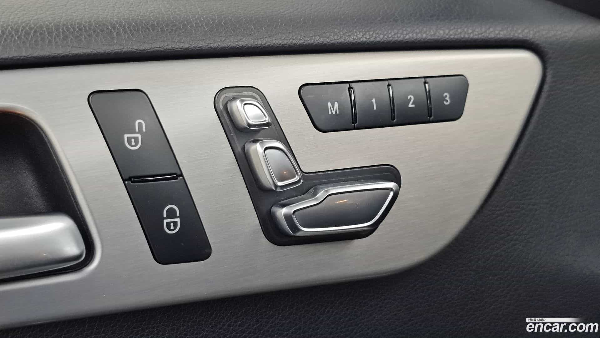 GLE-Class Mercedes-Benz 2017.8-OPTION-045
