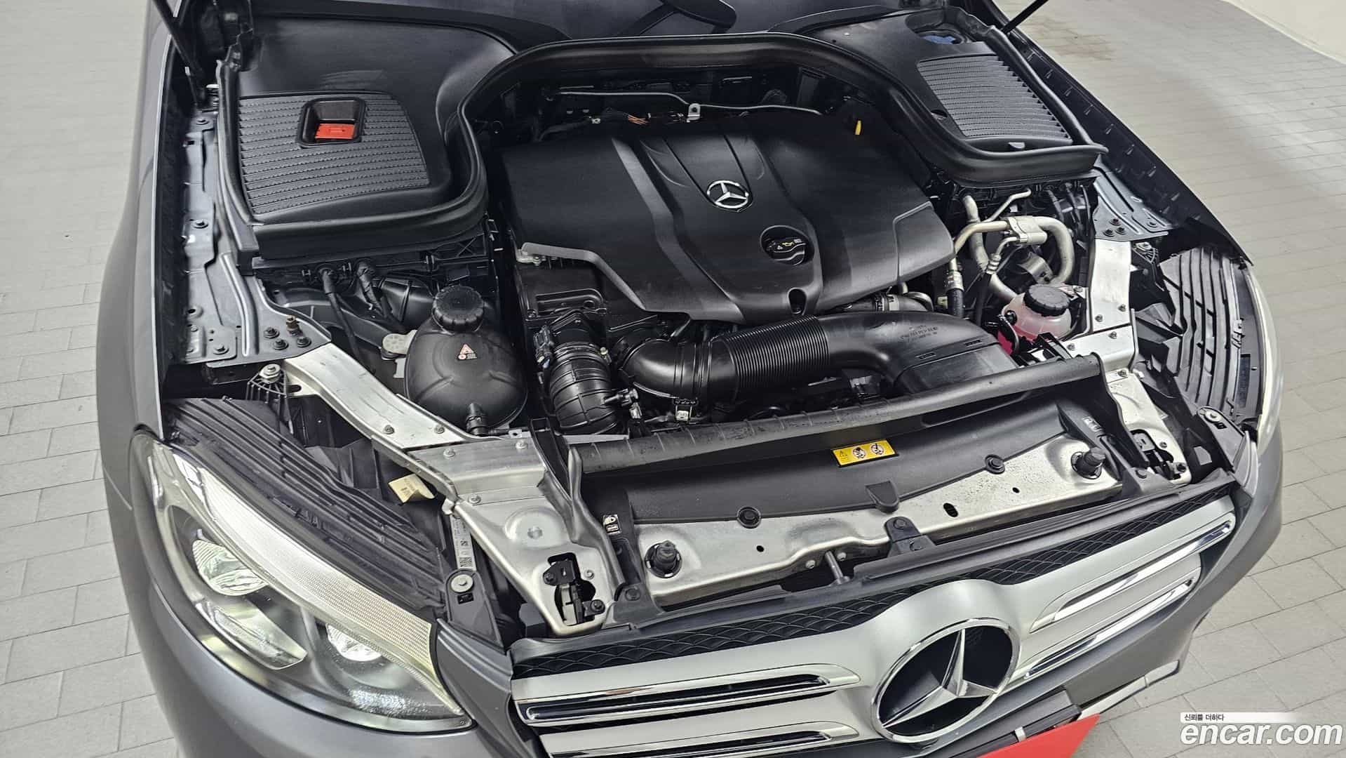 GLC-Class Mercedes-Benz 2018.6-OUTER-006