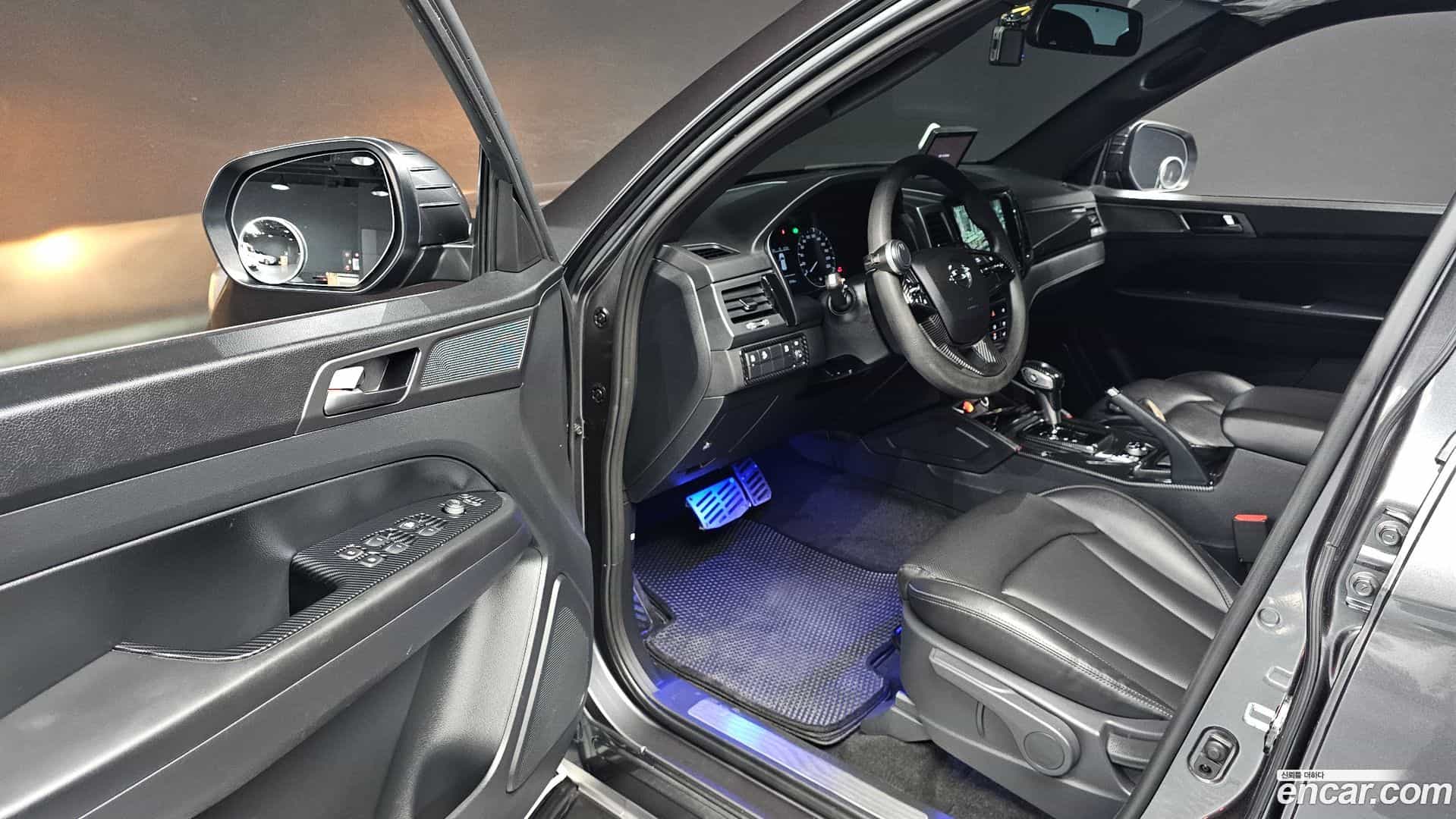 Rexton KG Mobility 2023.2-INNER-010