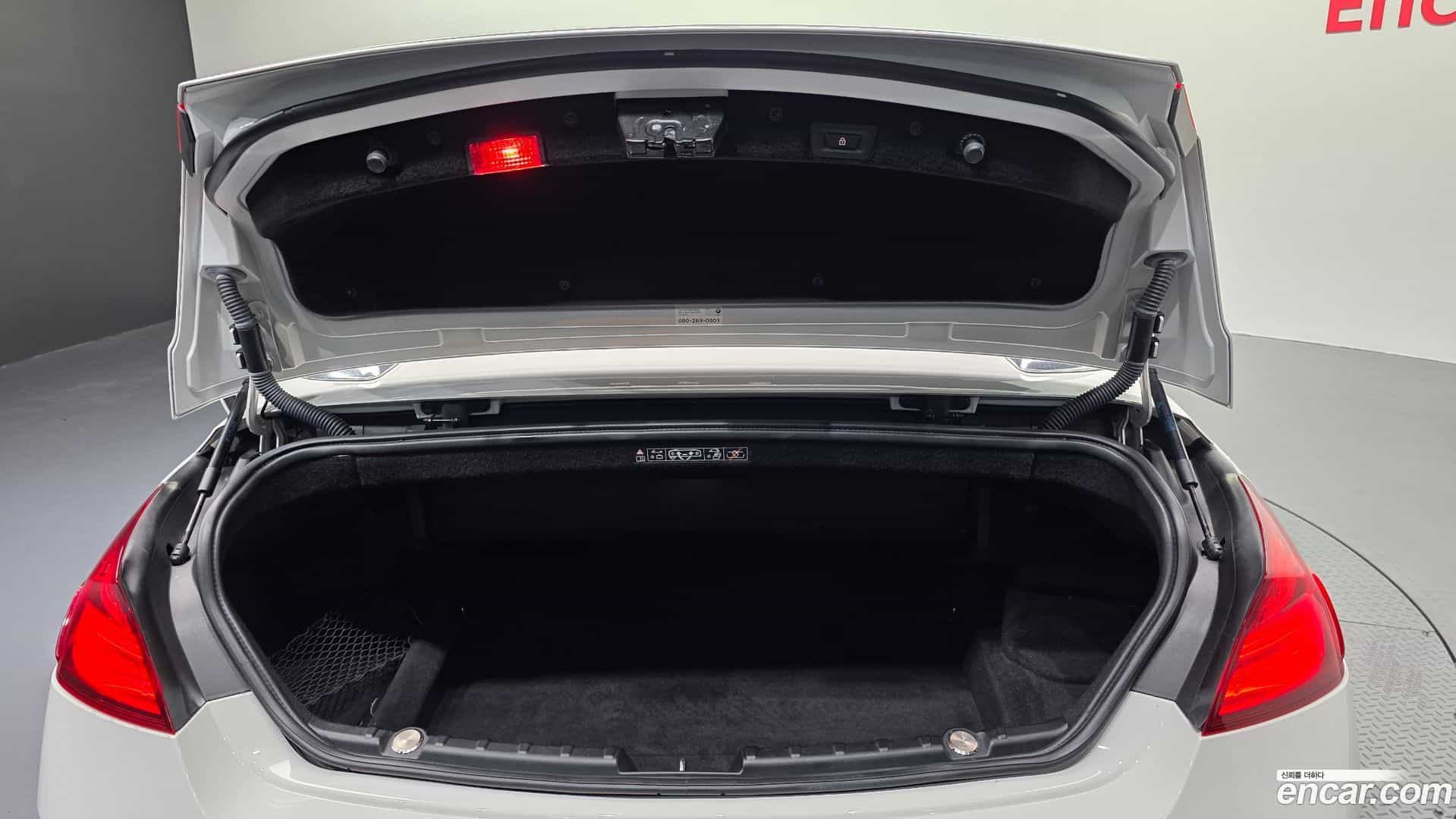 6-Series BMW 2012.9-OPTION-024