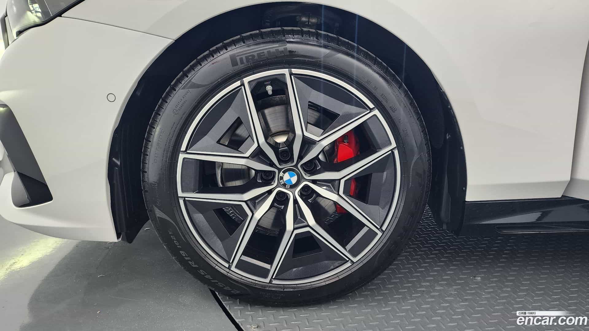 5-Series BMW 2025.10-OUTER-005