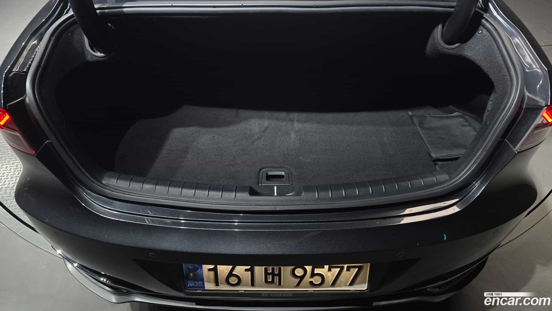 Grandeur Hyundai 2022.5-OPTION-024