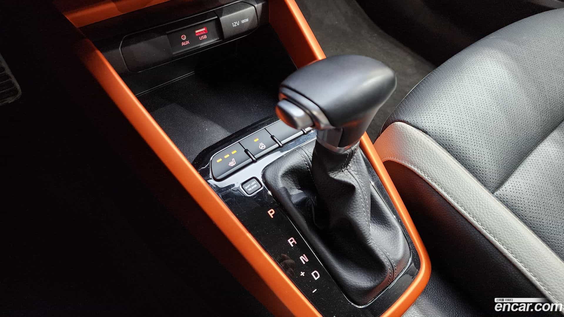 Stonic Kia 2018.3-INNER-009
