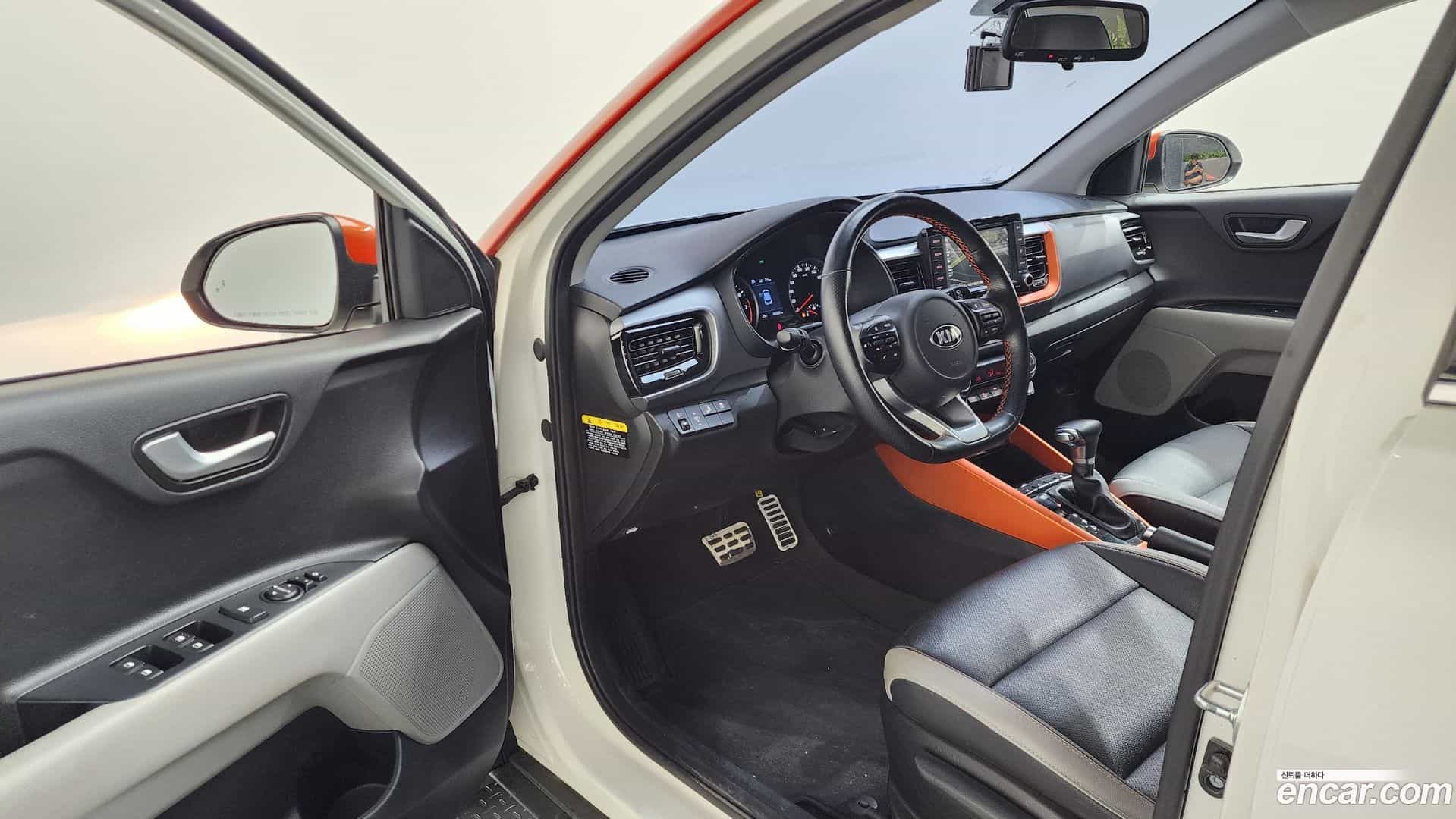 Stonic Kia 2018.3-INNER-010