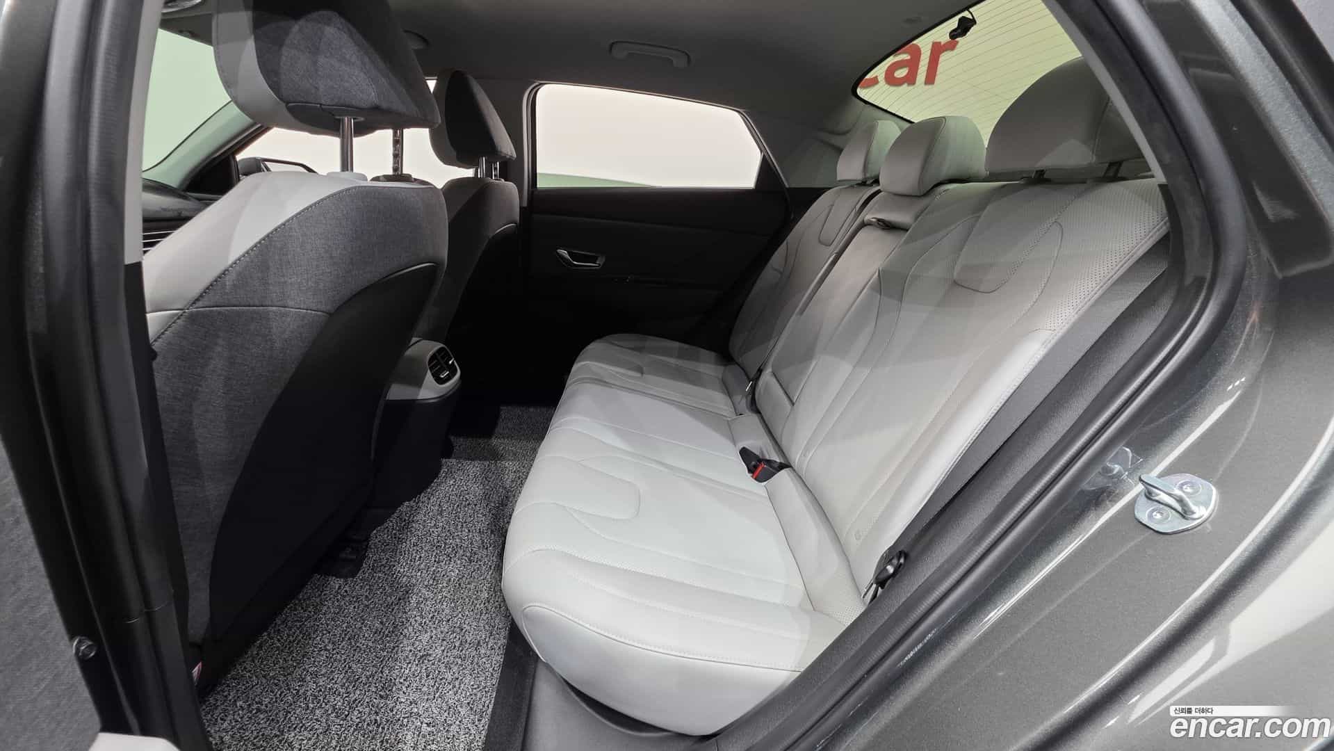 AVANTE Hyundai 2022.10-OPTION-016